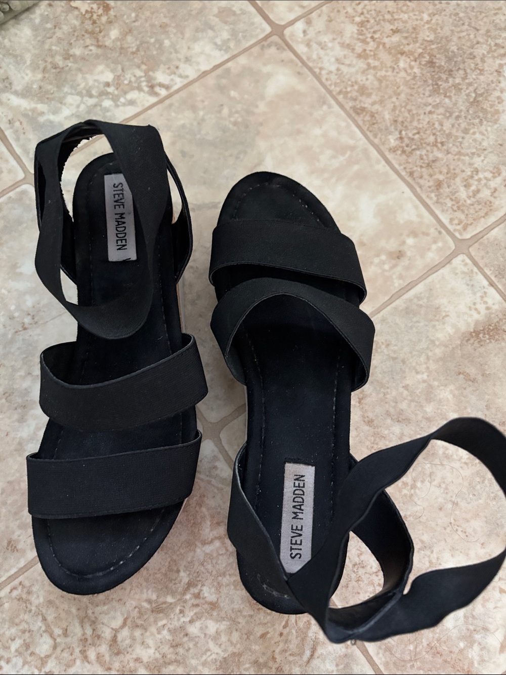 Steve Madden Black Strappy Elastic Block Heel Sandals